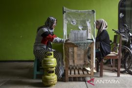 Pemberlakuan pembelian elpiji subsidi di pangkalan