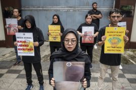 Kemlu RI pulangkan 84 WNI terlibat praktik penipuan daring dari Myanmar