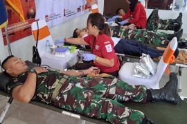 Personel Kodim 1016/Plk donor darah untuk masyarakat