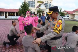 AKBP Hari Adrianto sambut 15 personel bintara remaja Polres Humbahas