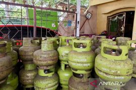 Pangkalan Gas LPG 3 kg di HST nakal jual di atas HET ke pengecer
