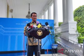 Ekonomi kemarin, soal penundaan bantuan pangan sampai distribusi LPG