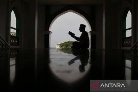 Kiat khatam Al-Quran selama Ramadhan, ini rahasia cepatnya