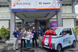 Sempat tak percaya, pengusaha mebel Jepara dapat mobil undian Bank Jateng