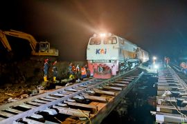 Penjualan tiket kereta api Surabaya resmi buka untuk mudik 2025