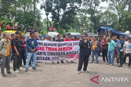 Dinas Perhubungan Sukabumi ultimatum sopir taksi gelap berhenti beroperasi
