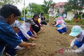 BSIP Gorontalo kenalkan dunia pertanian dan tanaman kepada pelajar
