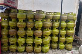 Penjual elpiji 3 kg di Jaktim banyak, tak ada antrean konsumen