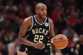Bucks tukar Khris Middleton ke Wizards