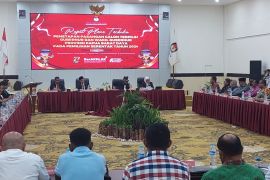 KPU tetapkan Elisa Kambu-Ahmad Nausrau gubernur-wagub terpilih Papua Barat Daya
