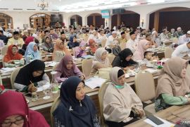 Sebanyak 1.000 penceramah di Kota Palembang terlibat dalam program bangun mental spiritual warga