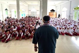 Dongeng Ceria BMH di MI Hidayatullah Ternate berlangsung semarak