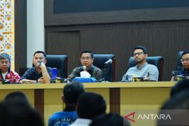 Banjarmasin declares waste emergency status