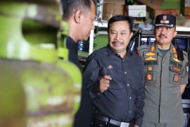 Pj Bupati Garut memastikan distribusi gas subsidi kembali normal