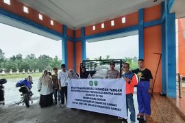 Warga Sambas terdampak banjir dapat bantuan 88,88 ton beras dari Pemprov Kalbar