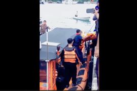 Terpopuler: Satu jasad korban banjir Bima ditemukan, gaji ke-13 dan 14 ASN tetap cair dan Menkeu pangkas dana ke daerah Rp50,59 triliun