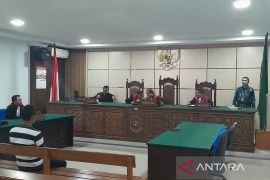 Majelis hakim tunda pembacaan vonis perkara korupsi dana desa Pidie