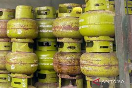 Pengamat sebut pengecer jual elpiji tiga kilogram wujud keadilan sosial