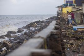 Ekonomi Kemarin, cadev Indonesia bulan April 2025 sampai soal Giant Sea Wall