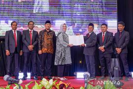 KPU Kendari tetapkan Siska-Sudirman sebagai  kepala daerah terpilih