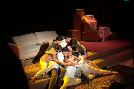 Monolog "AKUKALUNA" tampilkan dilema "sandwich generation"