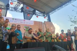 200 UMKM mengisi stand Kalbar Food Festival 2025