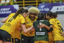 Gresik Petrokimia petik kemenangan dramatis atas Bandung BJB, 3-2