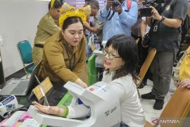 Free checks expected to raise university students' health awareness