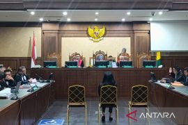 Pengacara Ronald Tannur didakwa suap hakim di PN Surabaya dan MA