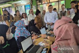 Warga Jatimulya Bekasi antusias sambut Program Cek Kesehatan Gratis  saat ulang tahun