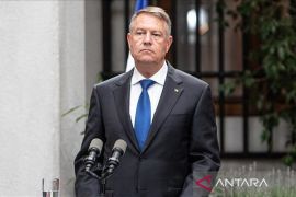 Presiden Rumania mundur di tengah tekanan politik kelompok oposisi