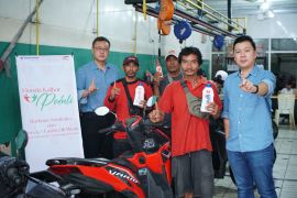 Asmo Kalbar gelar aksi sosial berbagi dan service rratis pasca bencana banjir