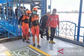 Tim SAR Palembang berhasil temukan pelajar SMP yang tenggelam di Dermaga 16 Ilir