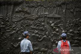 Kunjungan pelajar di Museum Juang Taruna
