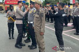 Polres bersama Pemkab Kotabaru gelar apel pasukan OPS keselamatan intan 2025