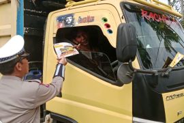 Satlantas berikan dikmas lantas ke sopir truk di Palangka Raya