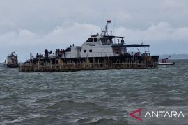 TNI AL terus lanjutkan bongkar pagar laut di Tangerang hingga 24,9 km