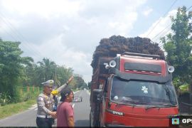 Polres Simalungun perketat pengawasan truk lebihi daya angkut
