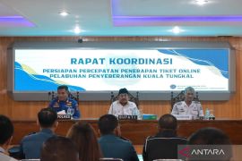 Bupati Tanjab Barat mulai terapkan sistem tiket online di Pelabuhan Penyeberangan Kuala Tungkal