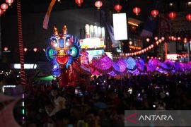 39 naga bersinar di Pontianak pukau ribuan pengunjung