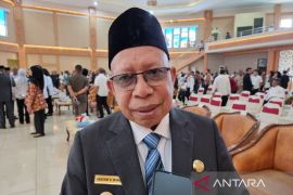 Hendrik Mambor harap pembangunan bandara baru Wondama direalisasikan