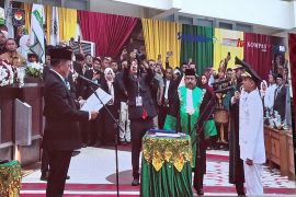 Dilantik Mendagri, Mualem-Dek Fadh resmi memimpin Aceh