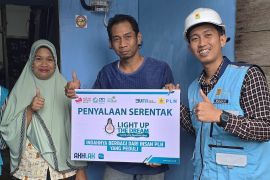 PLN pasang listrik gratis bagi masyarakat lewat program LUTD