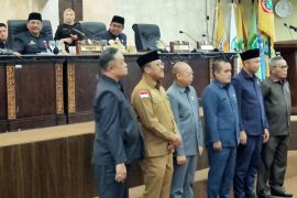 DPRD Kalsel berikan "BK Award"