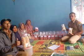 Pemkab Garut melakukan langkah untuk keberlanjutan UMKM kalangan lansia