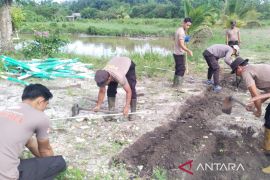 Polres Bangka Barat arahkan bhabinkamtibmas penggerak ketahanan pangan
