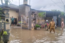 Disdik asesmen sekolah terdampak banjir di Mataram