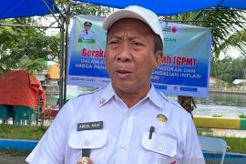Pemkot gelar pasar murah stabilkan harga di pesisir Kendari