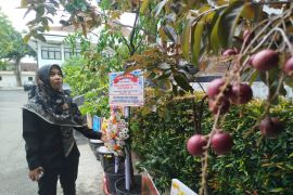 Bupati Ponorogo terpilih: Ucapan selamat gunakan bibit tanaman produktif