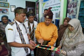 Pemerintah Kota Pontianak dampingi perajin tanjak tingkatkan kualitas